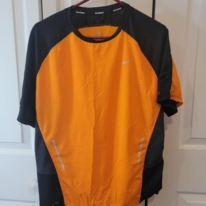 Nike Dynamic Orange and Black Short Sleeve Tee